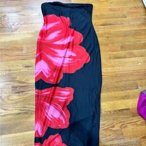 Black and Red mesh Floral Strapless Dress
